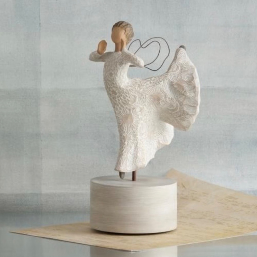 ✨ STUNNING Willow Tree "Song of Joy" 9.25” Musical Figurine by Susan Lordi (SKU
